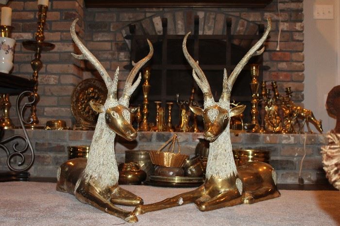 VINTAGE SOLID BRASS ORNATE DEER