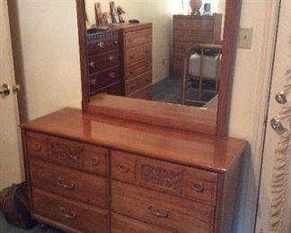Wood dresser w/mirror 
