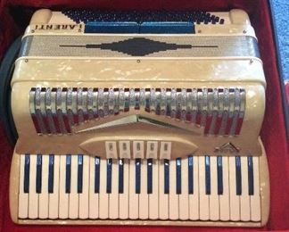 Vintage 1960’s Accordion, made in Italy, great condition.