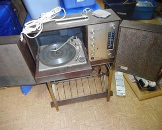 Vintage Phonograph/Speakers/Stand 