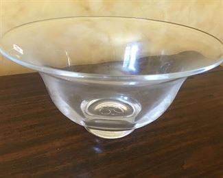 Glass bowl signed by Simon Pearce