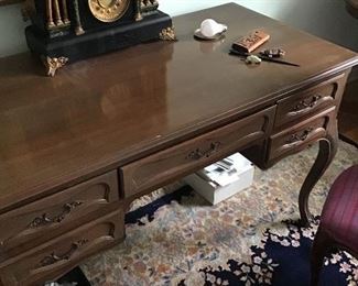 Country French style lady’s desk