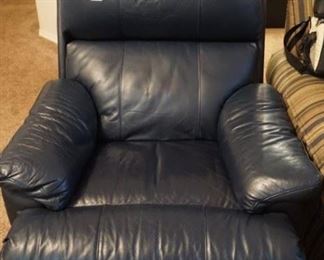 Matching Leather Recliners (2)