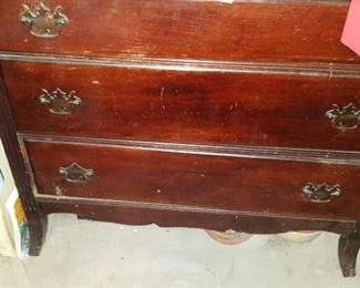 Short Dresser