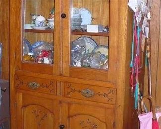  OAK CABINET,NICE 