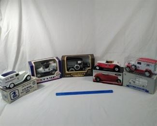 lot of 5 collectible diecast collector Banks and US stamp dispenser        https://ctbids.com/#!/description/share/152112