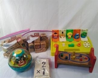 lot of vintage and retro toys, blocks and flashcards https://ctbids.com/#!/description/share/152116