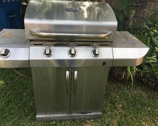 Stainless Steel Commercial Infrared Char-Broil Barbecue Pit with Side Burner and Storage