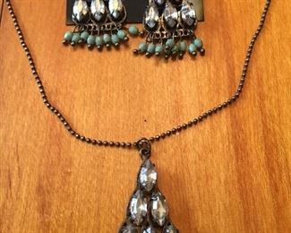 Beautiful Vintage Earring and Necklace Set