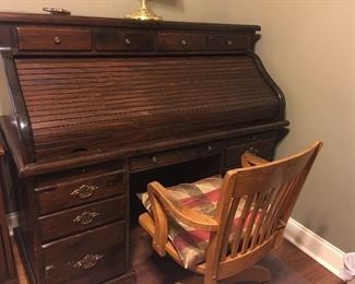 Large Walnut Roll Top Desk with lots of Storage
