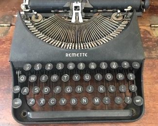 “Hemingway” typewriter 