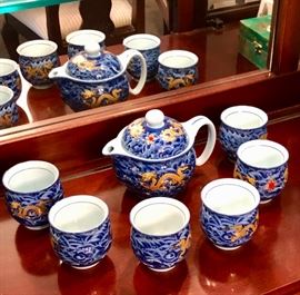 Sweet tea set looks Japanese