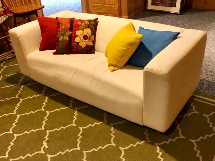 Loe this rug