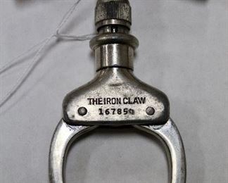 Iron Claw Handcuff 