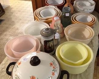 Vintage Hamilton Beach, Sunbeam, Fireking & Pyrex mixer bowls and nesting bowl sets!  Just look at those colors!! :)