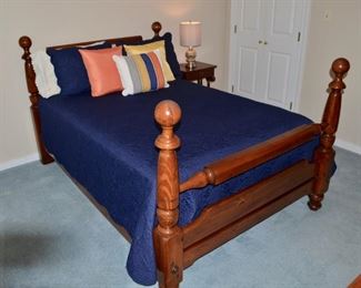 full size bed with bedding (set)