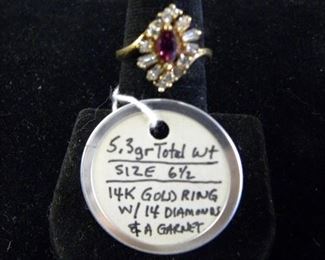 14kt Gold Ring w/Garnet & 14 Diamonds