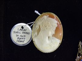 Shell Cameo