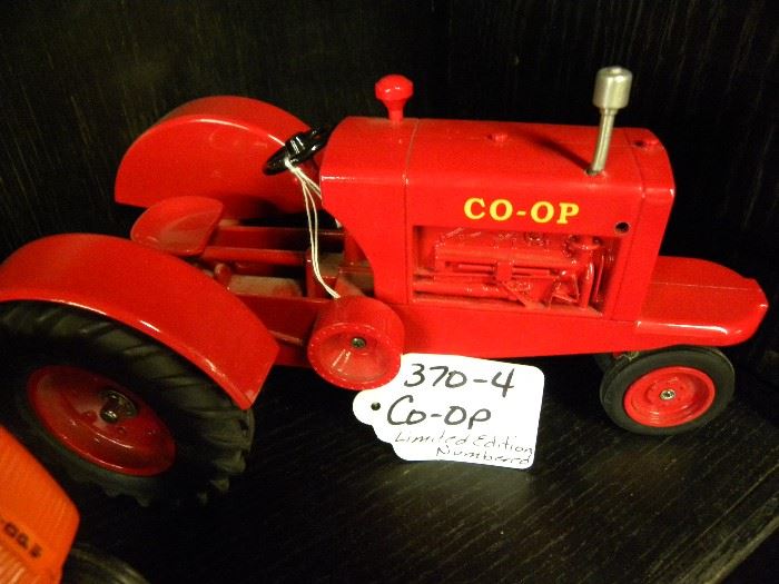 CO-OP Tractor Limited Edition, Numbered