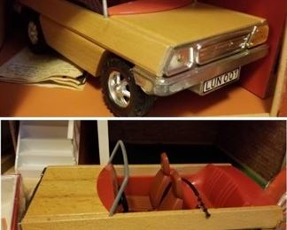 Doll House Car
