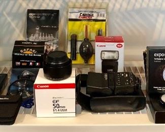 Expodisc Professional Digital White Balance lens(x 3), Rogue Safari DSLR Pop-up Flash Booster, Digital camera cleaning kit(in back) Canon EF 50mm lens ES-71 II, Canon EOS 420EX Speedlite, Expodisc White Balance lens, Canon remote switch RS-80 N3
