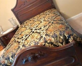 Antique 3/4 bed, a stunning piece!