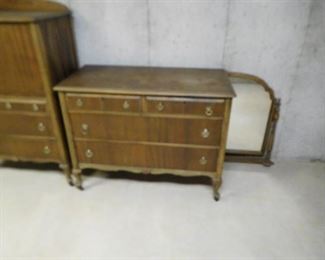 vintage  bedroom  furniture-chest,dresser  and  mirror