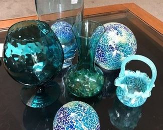 Assorted glassware and battery operated glass candles