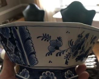 Delft porcelain 