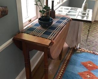 Drop leaf table 