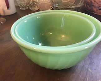 Jadite swirl mixing bowls