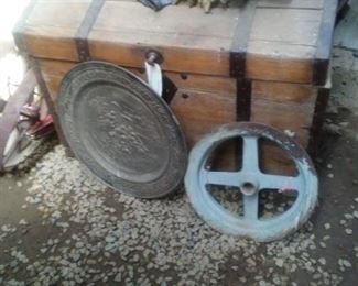 Vintage Trunk; Wheels