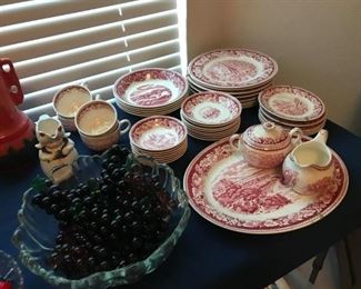 Dinnerware red & white