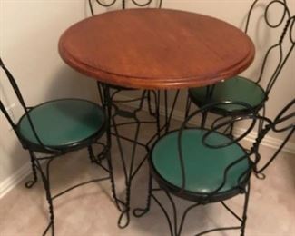 Ice Cream Table with Parlor Chairs
