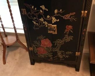Oriental Chest. We need the key to this lock