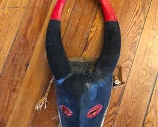 horns almost-touching mask