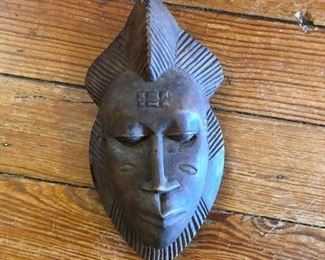 kiss-on-each-cheek mask