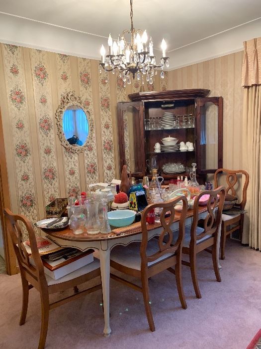 Groovy Estate Sale in Minneapolis, MN starts on 5/4/2019