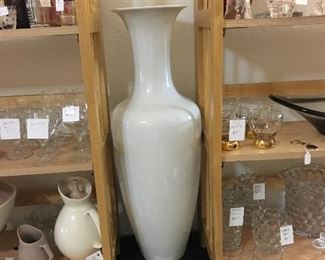 Tall white mid-century Vase from Hong Kong with pedestal
