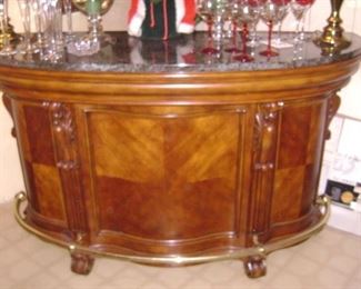 NICE SMALL , WALNUT , CURVED 1/2 BAR WITH BRASS FOOT RAILS--LIKE NEW--NO ABUSE!--NICE BLACK AND WHITE MARBLED TOP TOO WITH 2 TALL BAR STOOLS---ABOUT 6-7 FOOT LONG--NOT BIG !