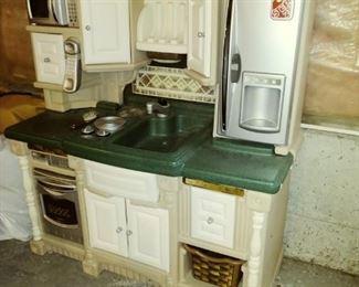 Step 2 play kitchen