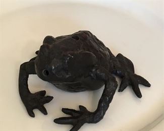 Mini Bronze Frog