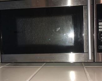 Black & Decker countertop microwave