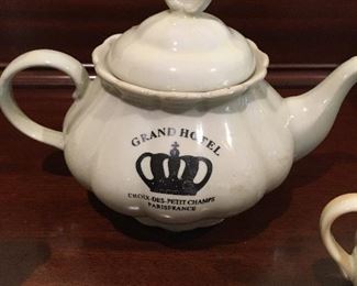 Grand Hotel tea pot