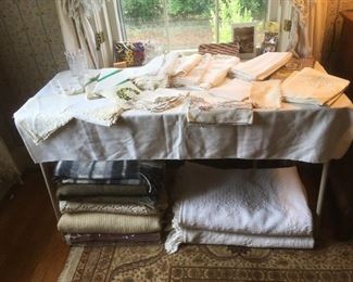 Antique & Vintage Linens,Lace,Quilts,Blankets,Coverlets,etc...