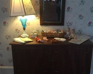 Antique Dresser,Mirror & Lamp.