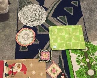 Mod geometric latch hook rug, crocheted pot holders & doilies, Scandinavian Xmas tablecloth