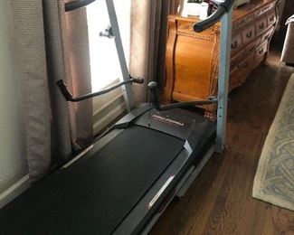 Treadmill with working electronics. 