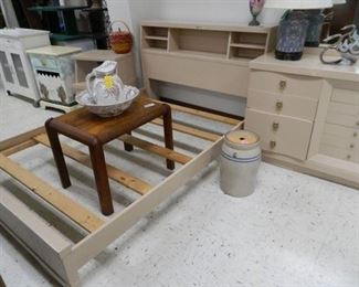Mid-Century bedroom set, Lane side table