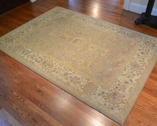 Oriental rug, measures approx. 7'6" X '2"